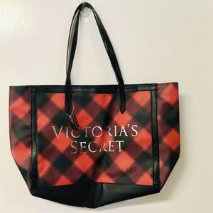 👀 Victoria Secret Large Plaid Bag.NWT/New